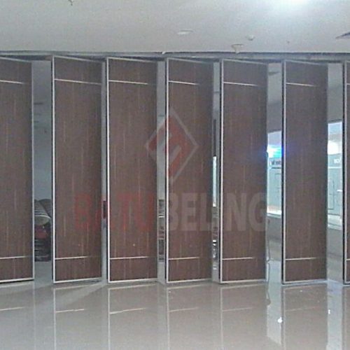 Pintu Lipat Semi Peredam di BG Junction Surabaya