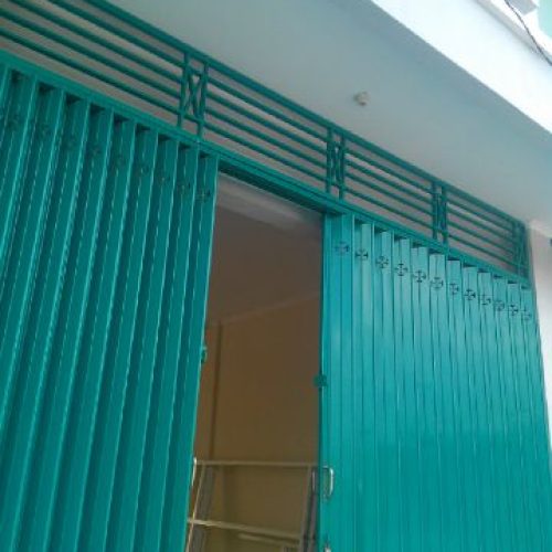 Folding gate atau pintu harmonika Surabaya