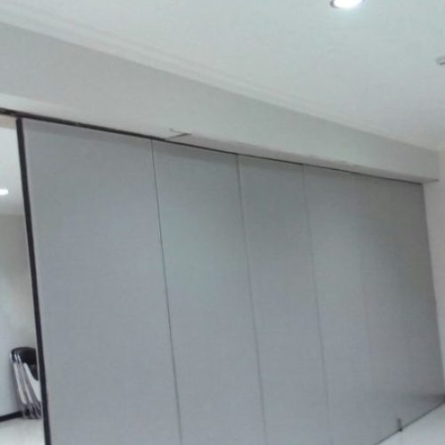 Pintu Lipat Penyekat Partisi Surabaya
